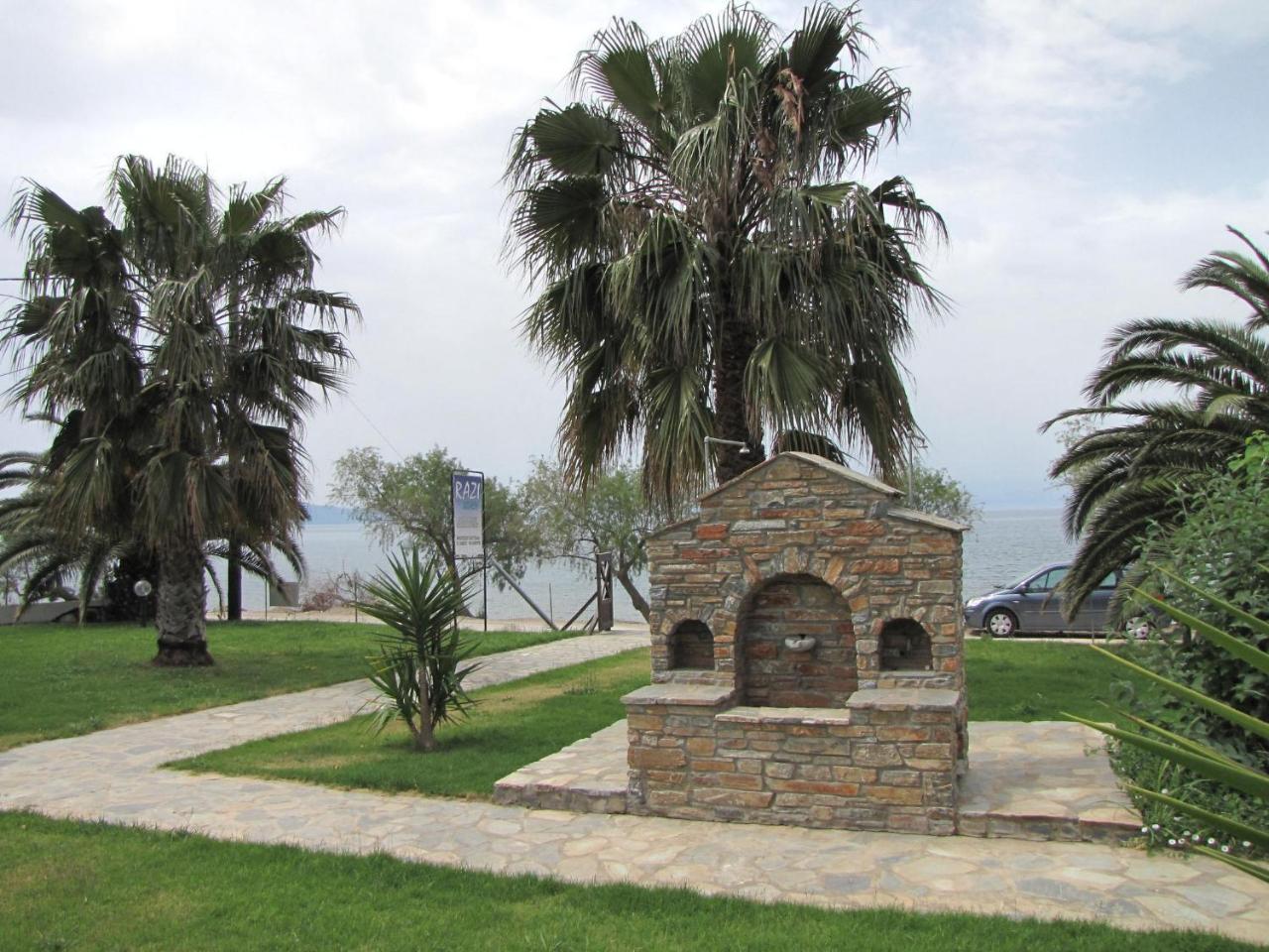 Razi Beach Lefokastro Luaran gambar